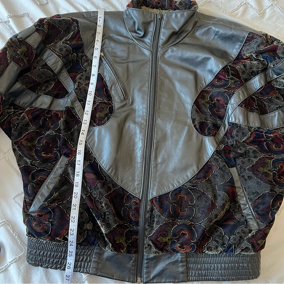 vintage velvet patch leather bomber jacket - Picture 12 of 15